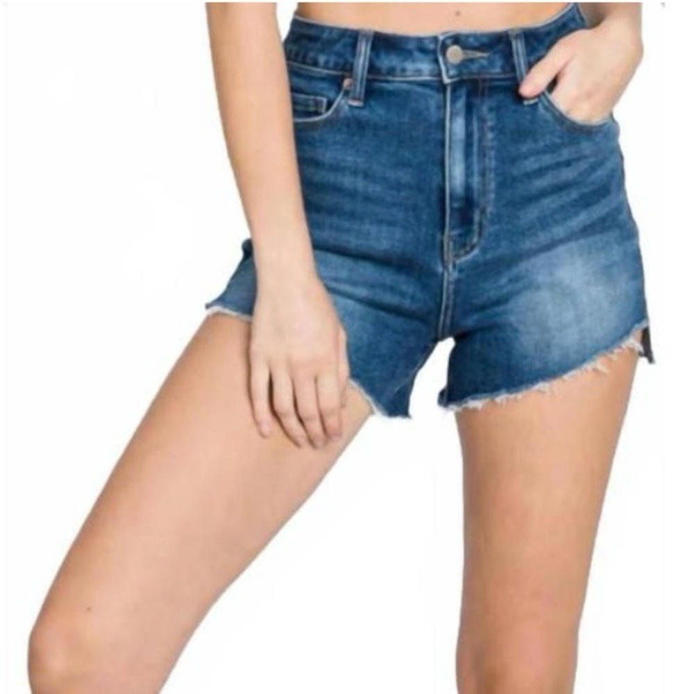 🌙 LTJ “Letter to Juliet” Jade Button-Fly Distressed Denim Shorts 🌙
